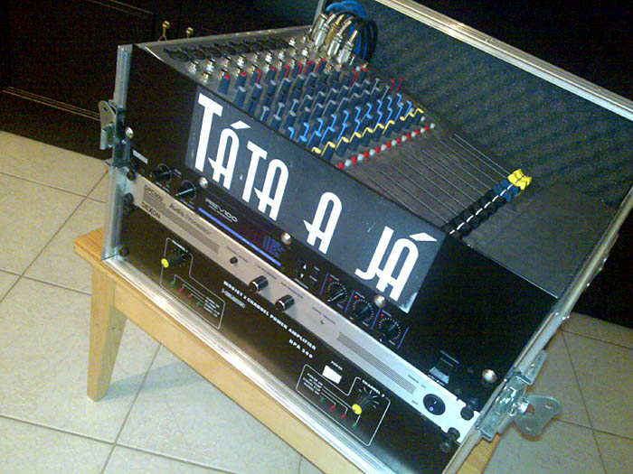 Kapela "Táta a já" používá audio procesor DPC 500 (DPC 560)